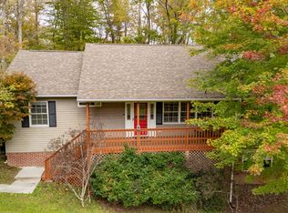 275 Elizabeth Kay Ln, Lewisburg, WV 24901