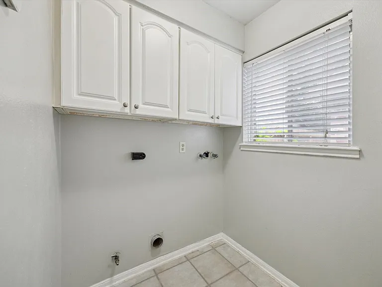 14311 Overbrook Ln — Photo 15
