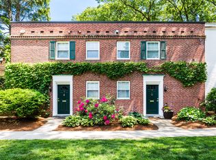 65 Sherman Rd #65, Chestnut Hill, MA 02467