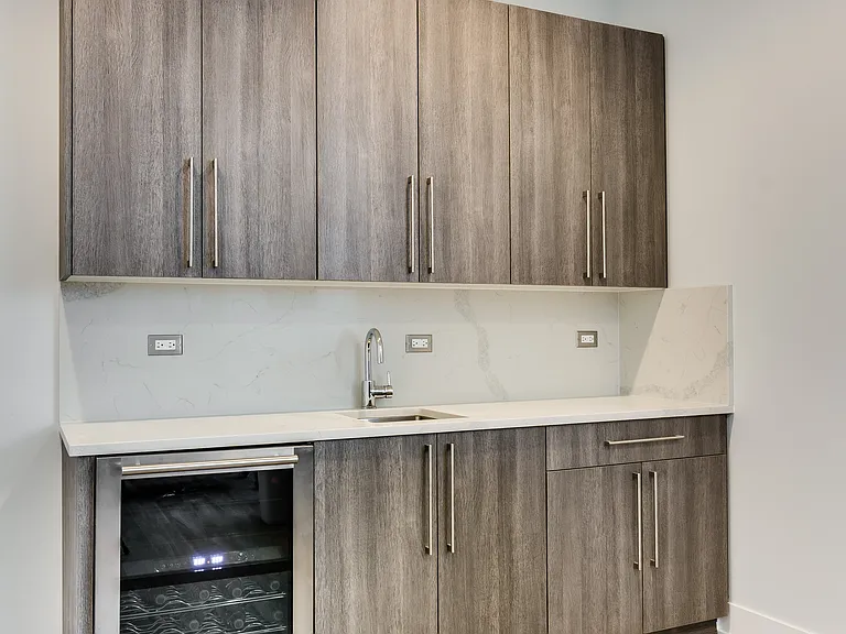 2353 N Seeley Ave #1B — Photo 17