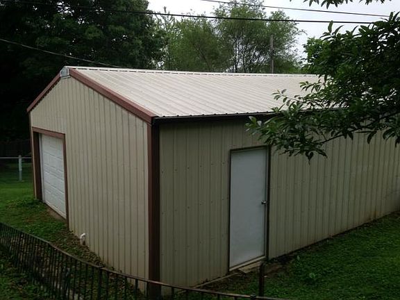 5th image of 3810 Penn St