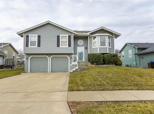 2431 SW Romar Rd, Topeka, KS 66614