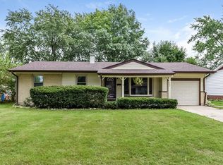 253 Edgeware Rd, Elk Grove Village, IL 60007