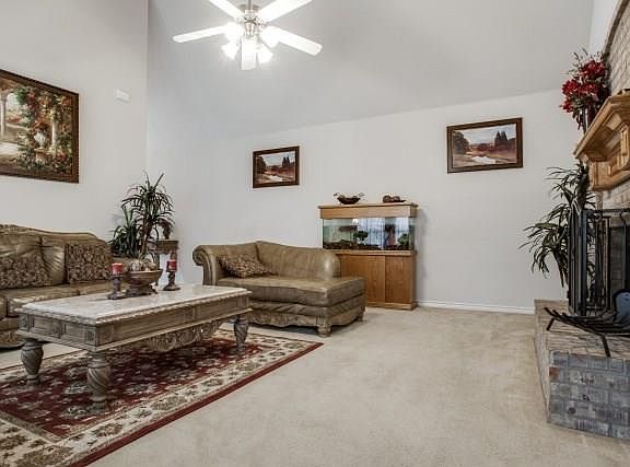 4th image of 7968 Southmark Dr