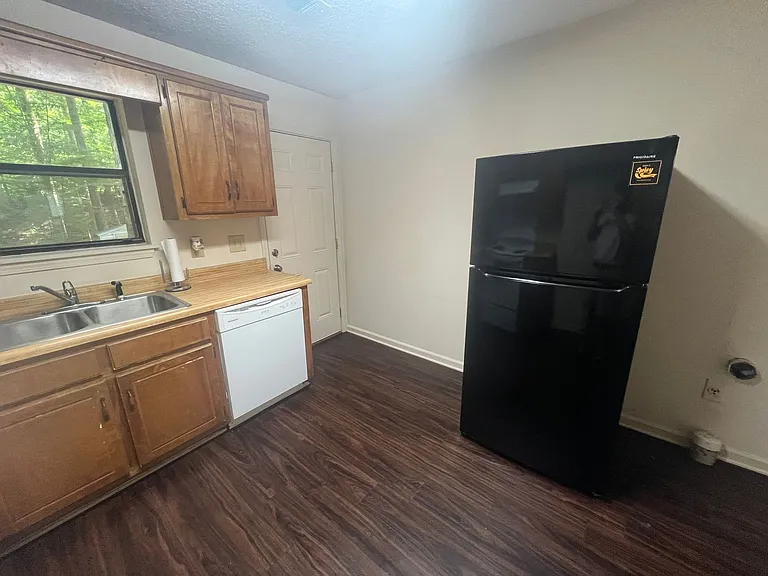4803 Oak Meadow Dr — Photo 7
