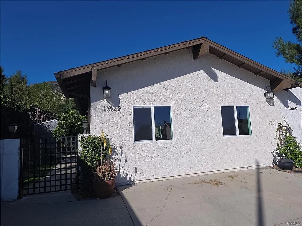 1 bed, 550 sqft, $1,850 — Photo 1
