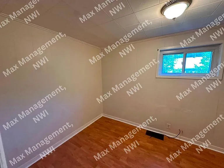 4860 Wegg Ave #1R — Photo 5