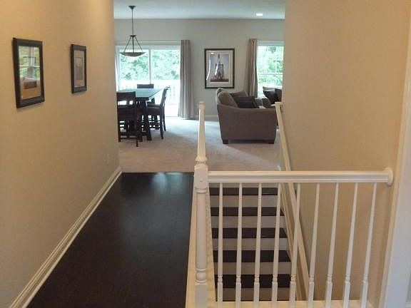 4th image of 136 Creekside Green Dr