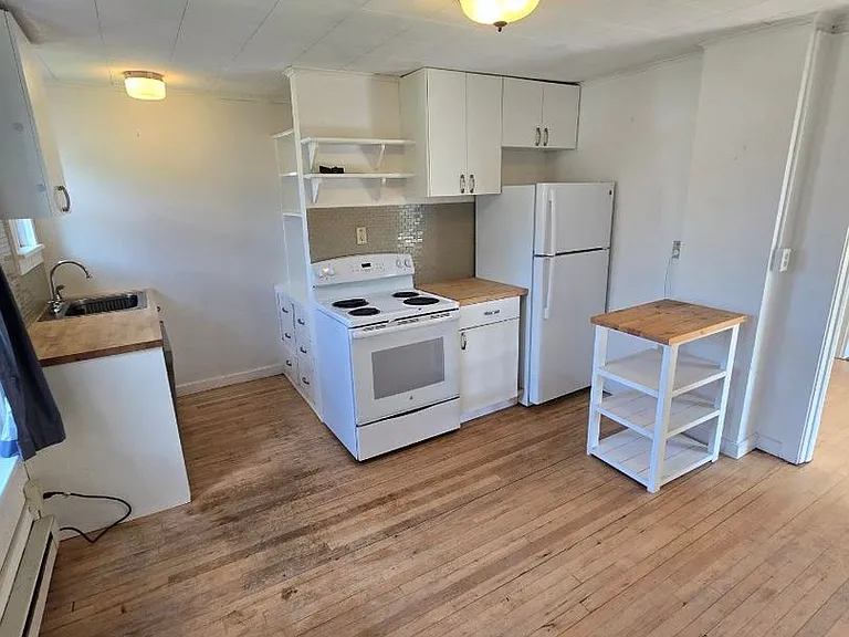 2821 Wicklow St — Photo 5