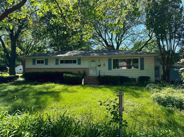 2202 Brentwood Pkwy, Madison, WI 53704
