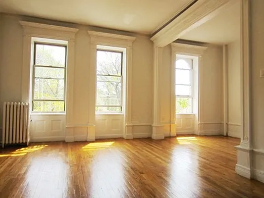 Rented by City Connections Realty | media 32