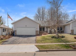 509 Meadow View Rd, Mount Horeb, WI 53572