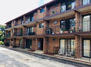 9812 Nottingham Ave APT 3B, Chicago Ridge, IL 60415