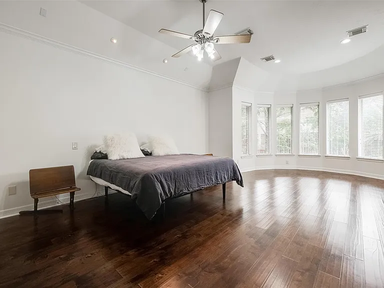 5710 Cielio Bay Ct — Photo 27