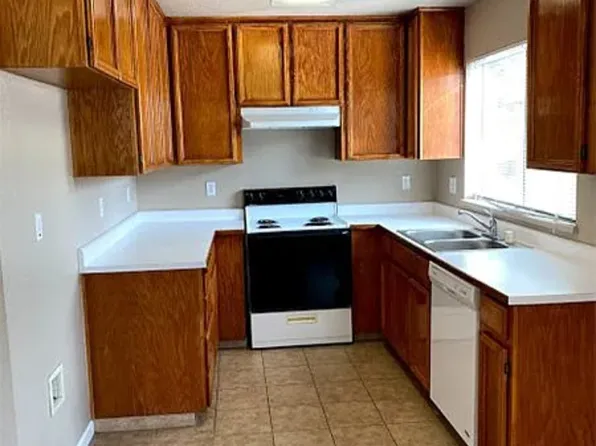 2504 N Walnut Rd, Turlock, CA 95382