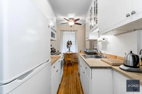 Sold by Bond New York | media 13