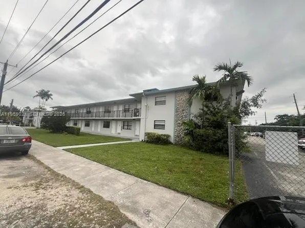 6780 SW 44th St APT 16, Miami, FL 33155