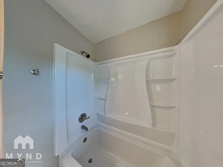 2945 Botany Dr — Photo 16