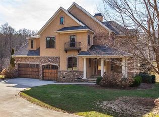 3 Windsong Dr, Fairview, NC 28730