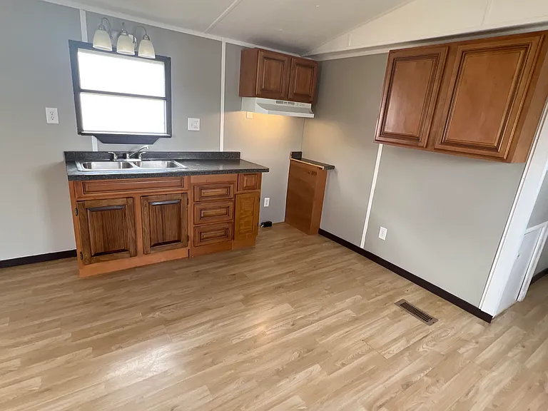 1 E Ocean Blvd — Photo 14