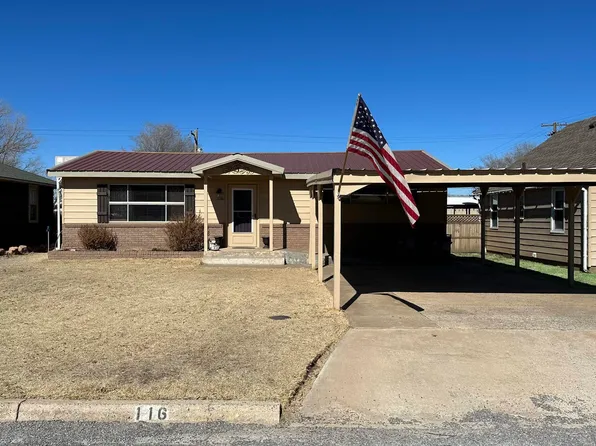 116 SE 4th St, Laverne, OK 73848