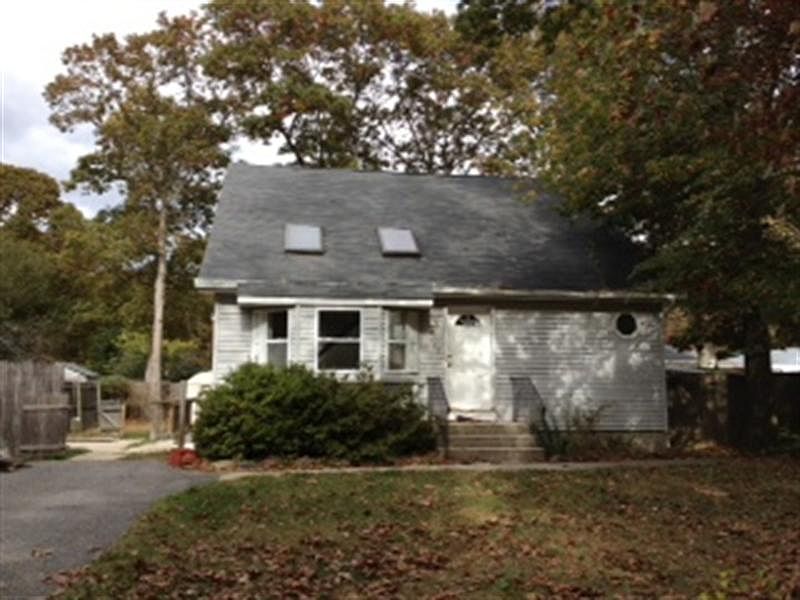 1st image of 143 Shinnecock Ave