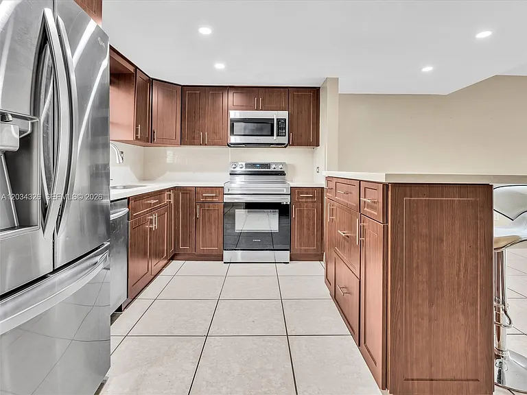 210 NW 87th Ave #L206 — Photo 29