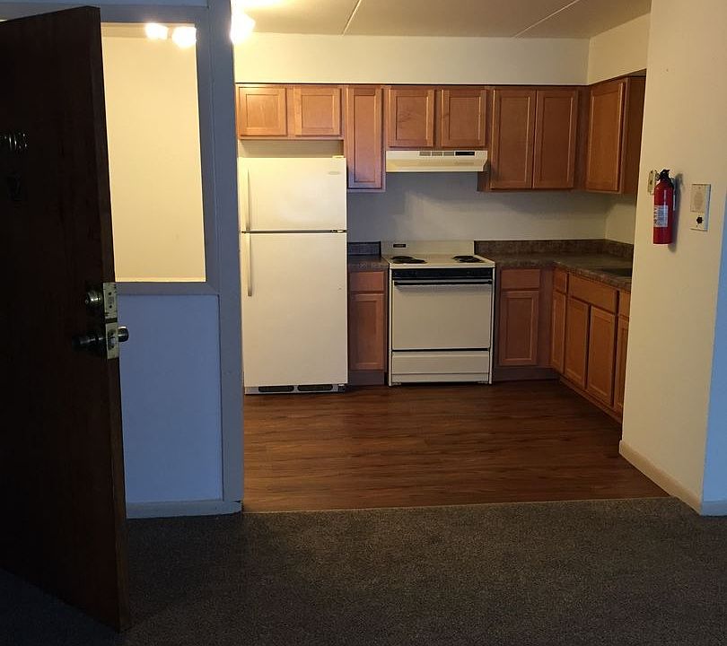 1st image of 1116 Parkwood Dr APT 203