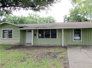 2124 Commander St, Pasadena, TX 77502