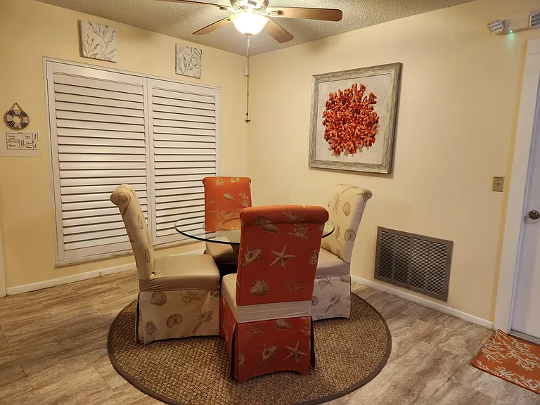 12255 Mallory Dr — Photo 3