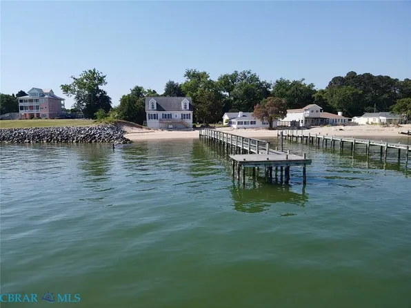 157 Sandy Beach Rd, Deltaville, VA 23043