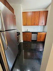 Rented by Metro Park Realty Inc