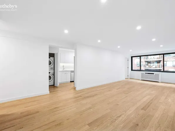 425 East 63rd Street image 1 of 11