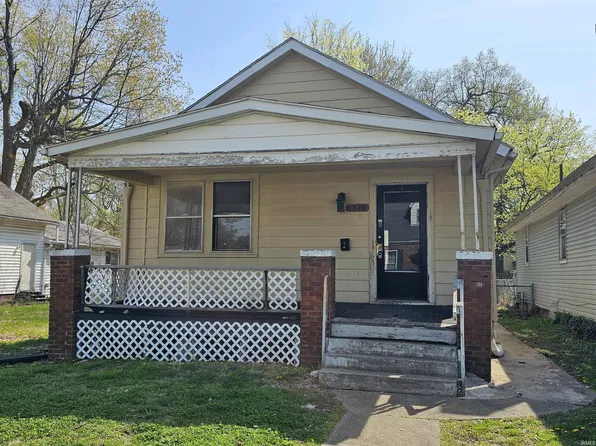 1628 Shadewood Ave, Evansville, IN 47713