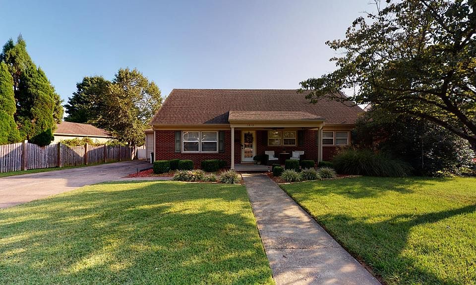 1st image of 1810 Cecelia Ct