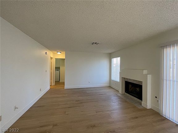 3rd image of 6316 Mandarin Dr