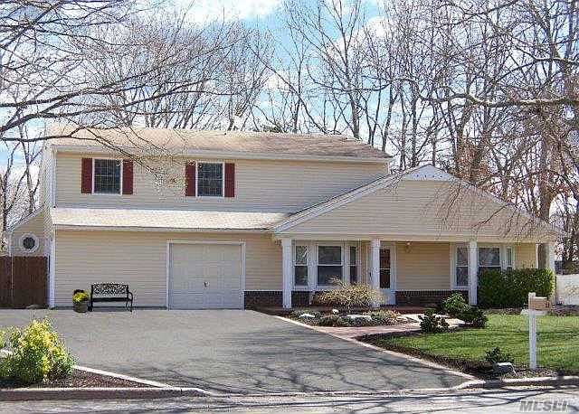 1st image of 11 Sun Valley Dr