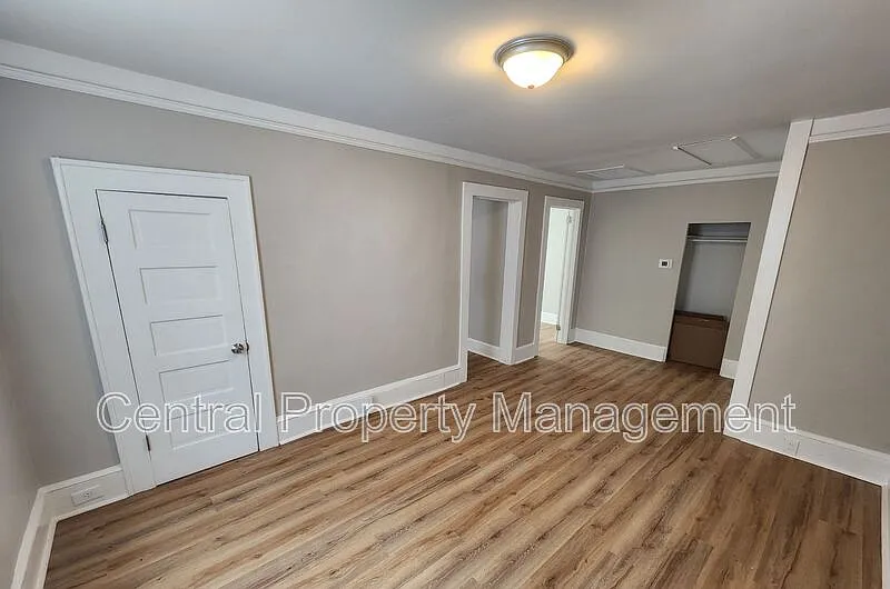 212 McGarity St — Photo 3