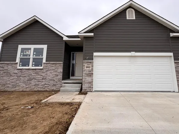 20922 Sedona St, Gretna, NE 68028