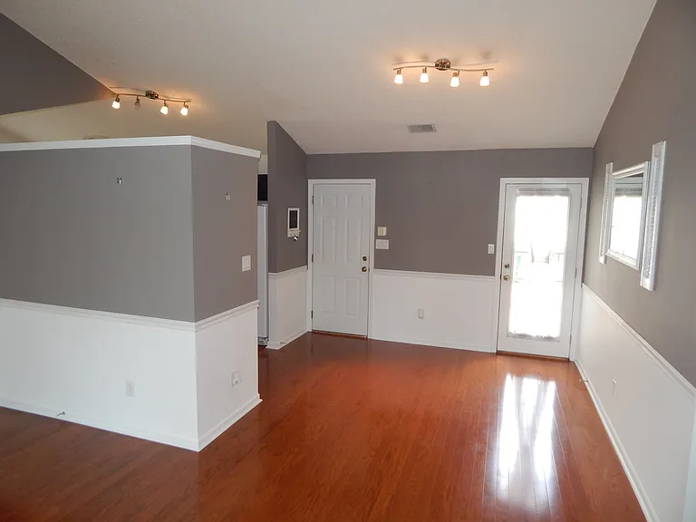 12162 Dearview Ln — Photo 6