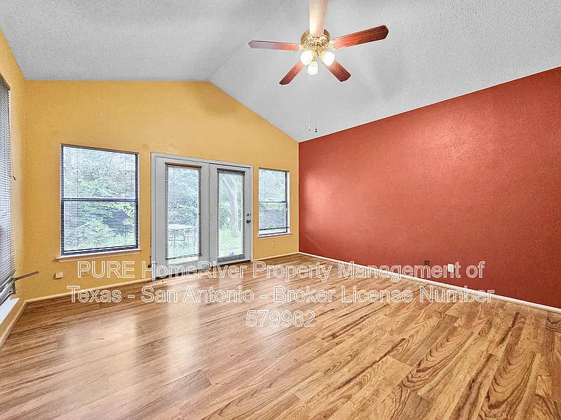 3 bed, 2.0 bath, 1343 sqft, $1,625 — Photo 2