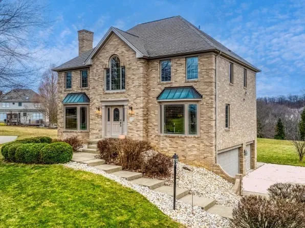 810 Dogwood Trl, Cranberry Township, PA 16066