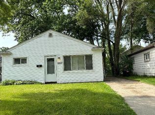 34567 Phyllis St, Wayne, MI 48184