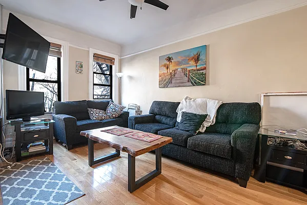 Rented by Compass | media 10