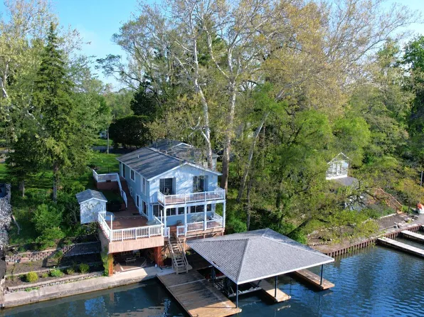 5100 E Quiet Water Ct, Monticello, IN 47960