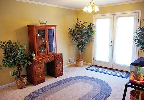 Could be used as Dining Area