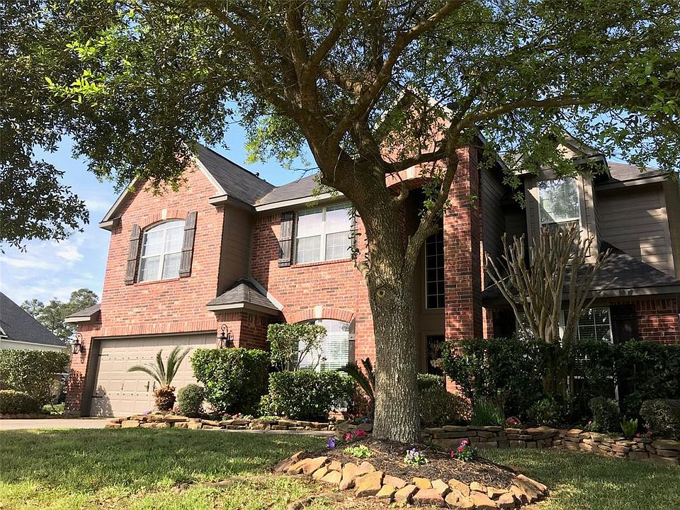 Over 1/2 acre and over 4000 square feet !This is in Tomball ISD with Montgomery tax base. Many upgrades and beautiful features through out this home. Check them out !