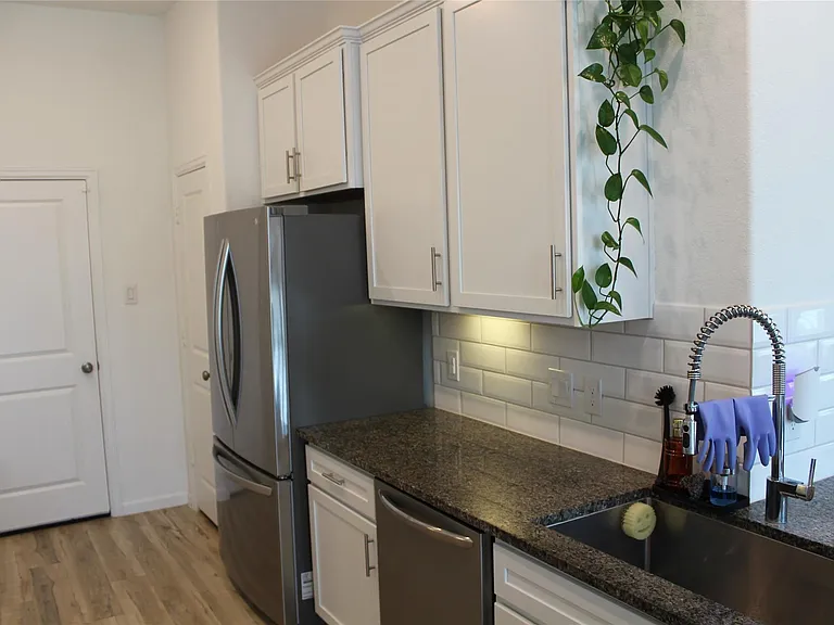 4203 Champlain Way — Photo 13