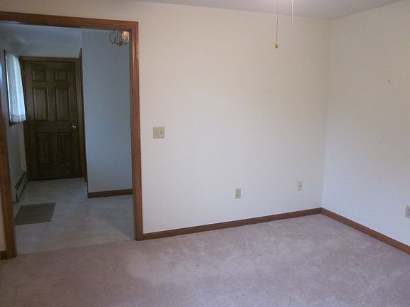 5th image of 257 Andrews St