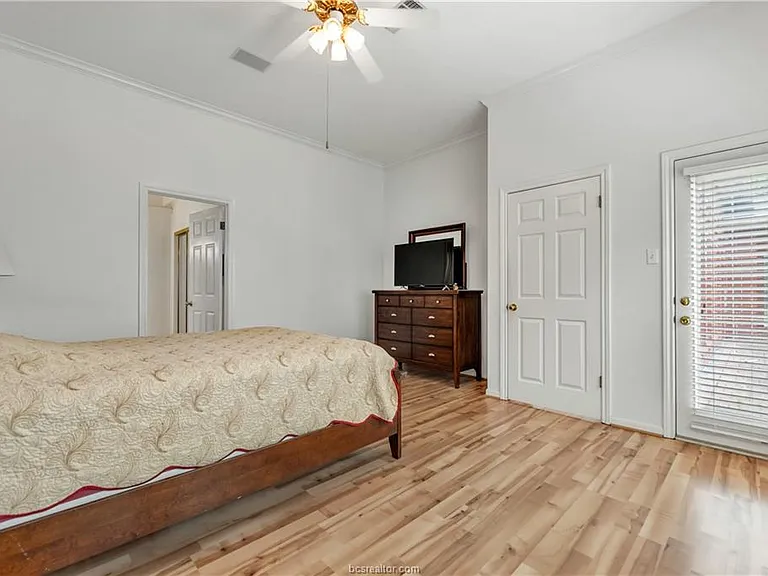 4601 Valley Brook Cir — Photo 22